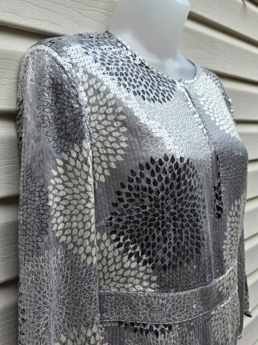 Tory Burch Wendy Silk Sequin Tunic Dress Top Gray Silver Size 8 Party Cocktail